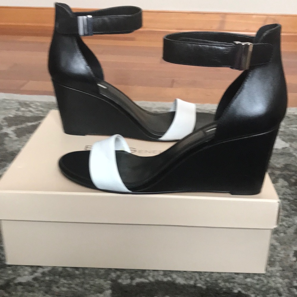 Black & white wedge sandals